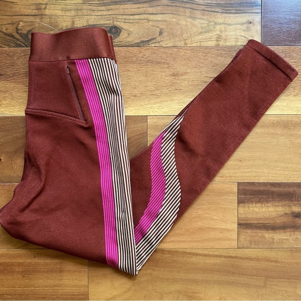 Fabletics Ultra High Waisted Seamless Stripe Leggings - Picture 3 of 10